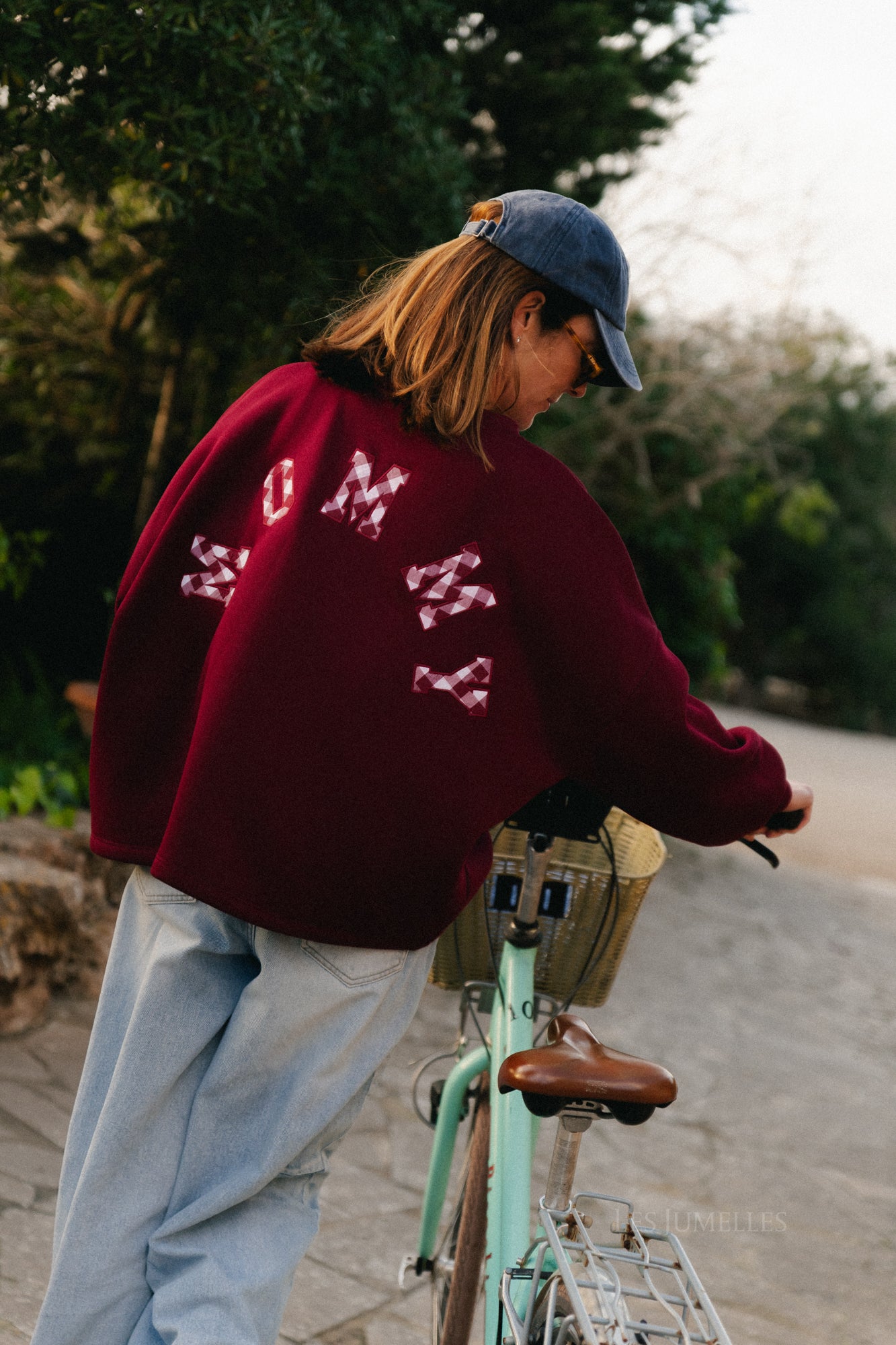 Embroidered MOMMY sweater burgundy