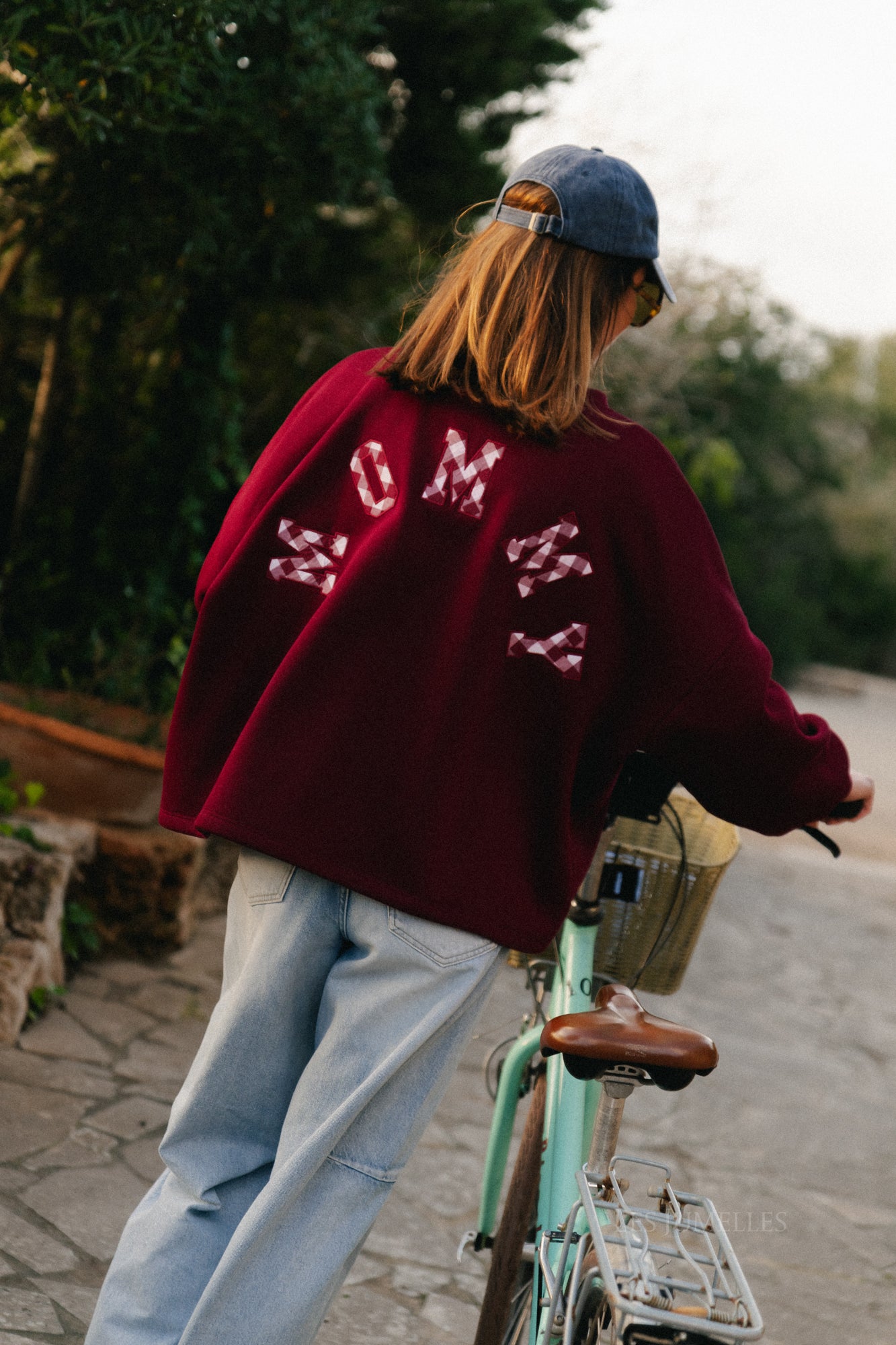 Embroidered MOMMY sweater burgundy