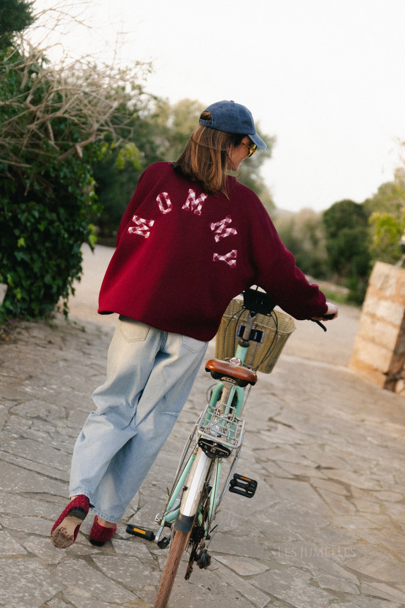 Embroidered MOMMY sweater burgundy
