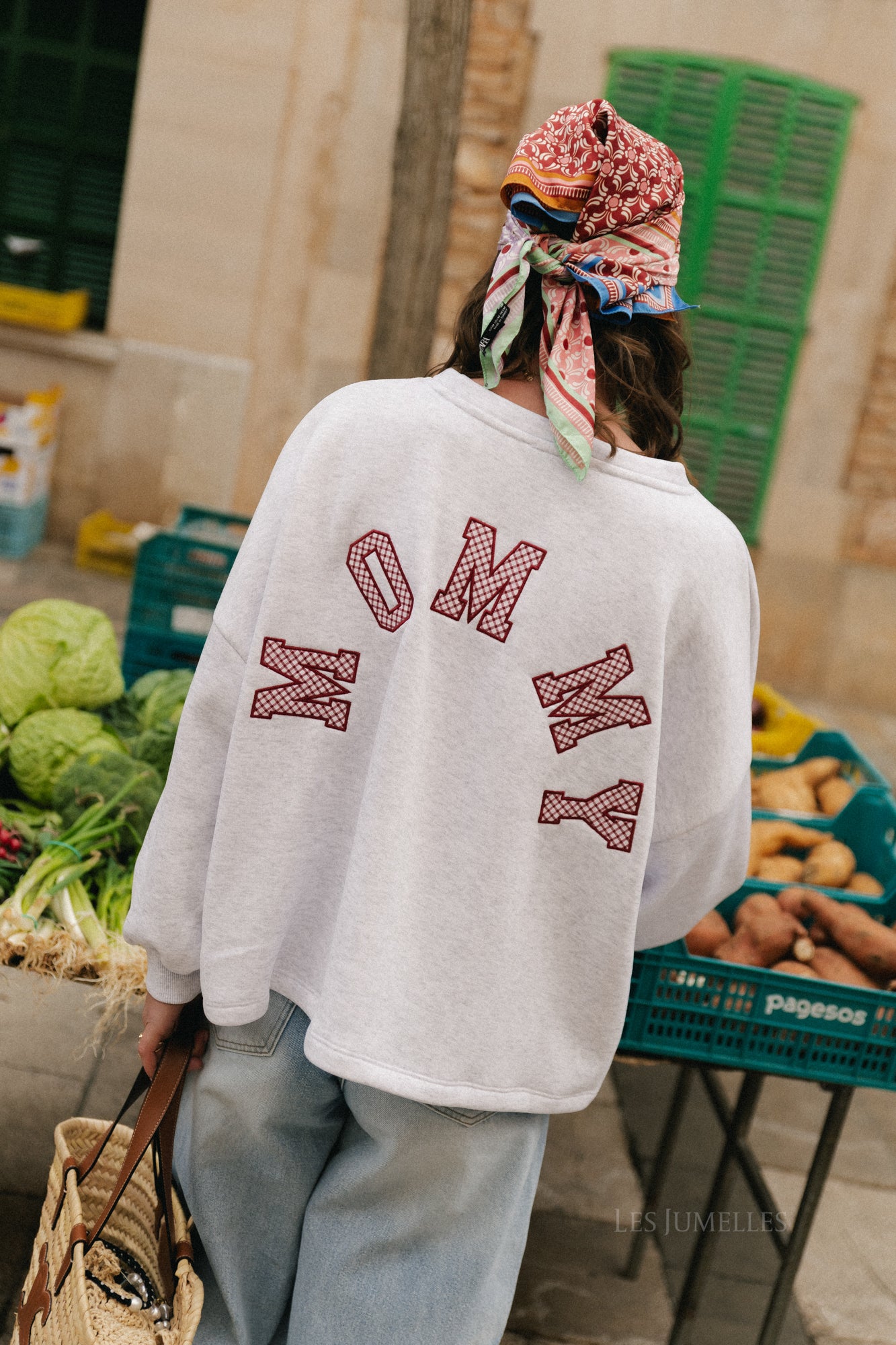 Embroidered MOMMY sweater grey