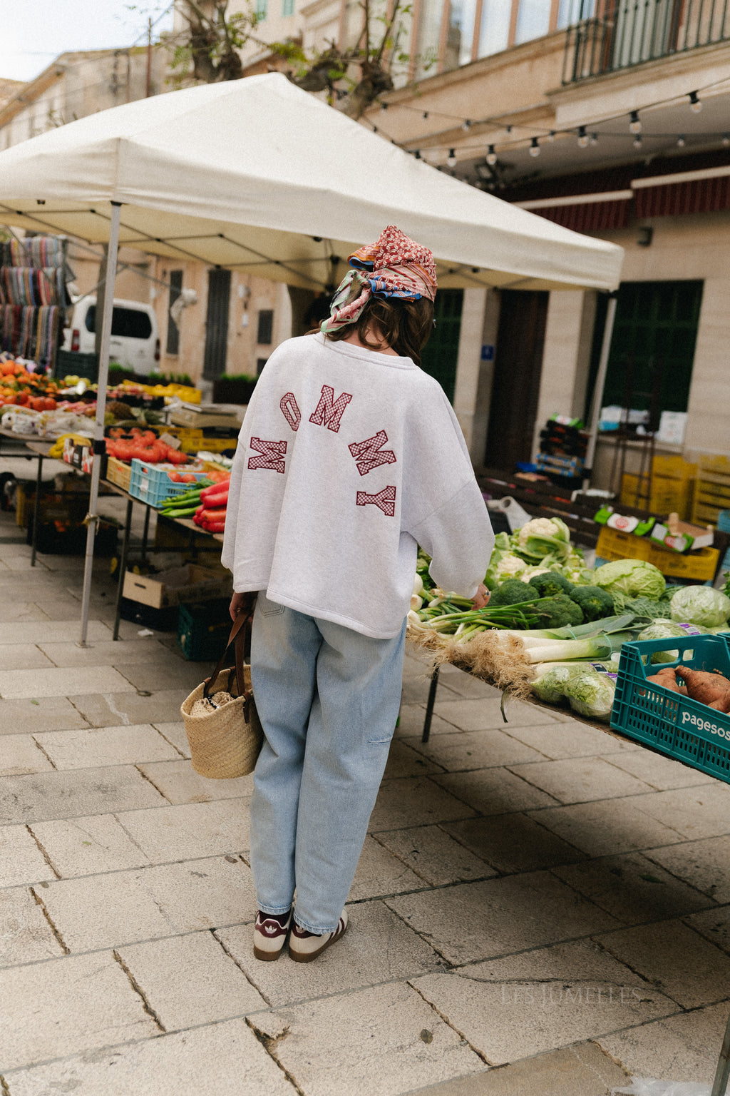 Embroidered MOMMY sweater grey