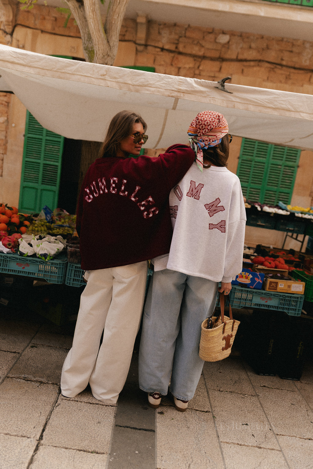 Embroidered LES JUMELLES sweater burgundy