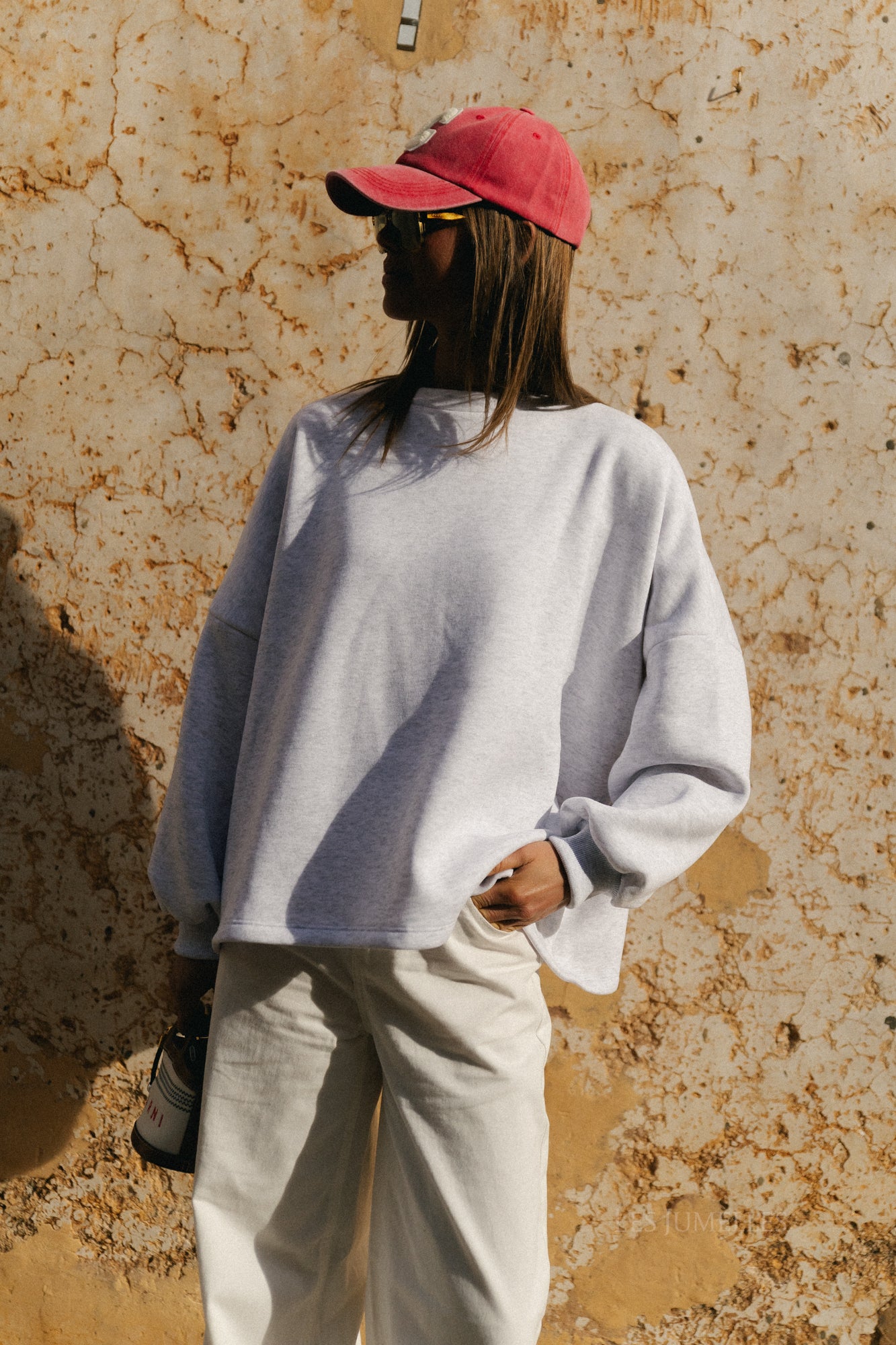 Embroidered 26 sweater grey