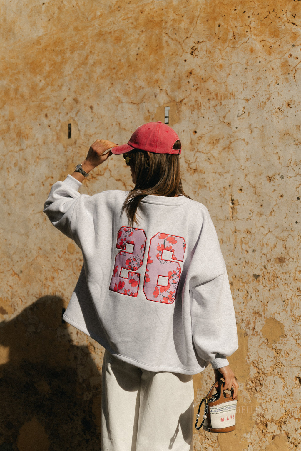 Embroidered 26 sweater grey