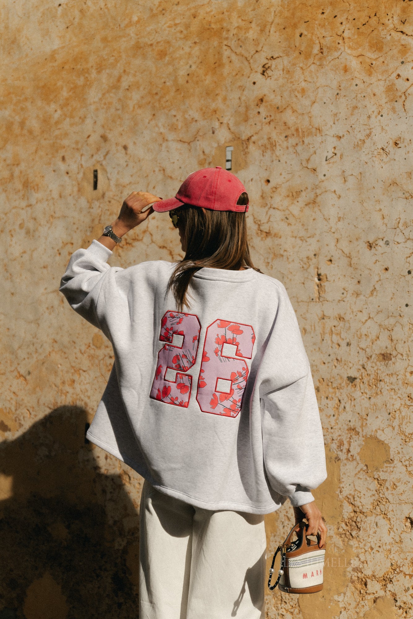 Embroidered 26 sweater grey