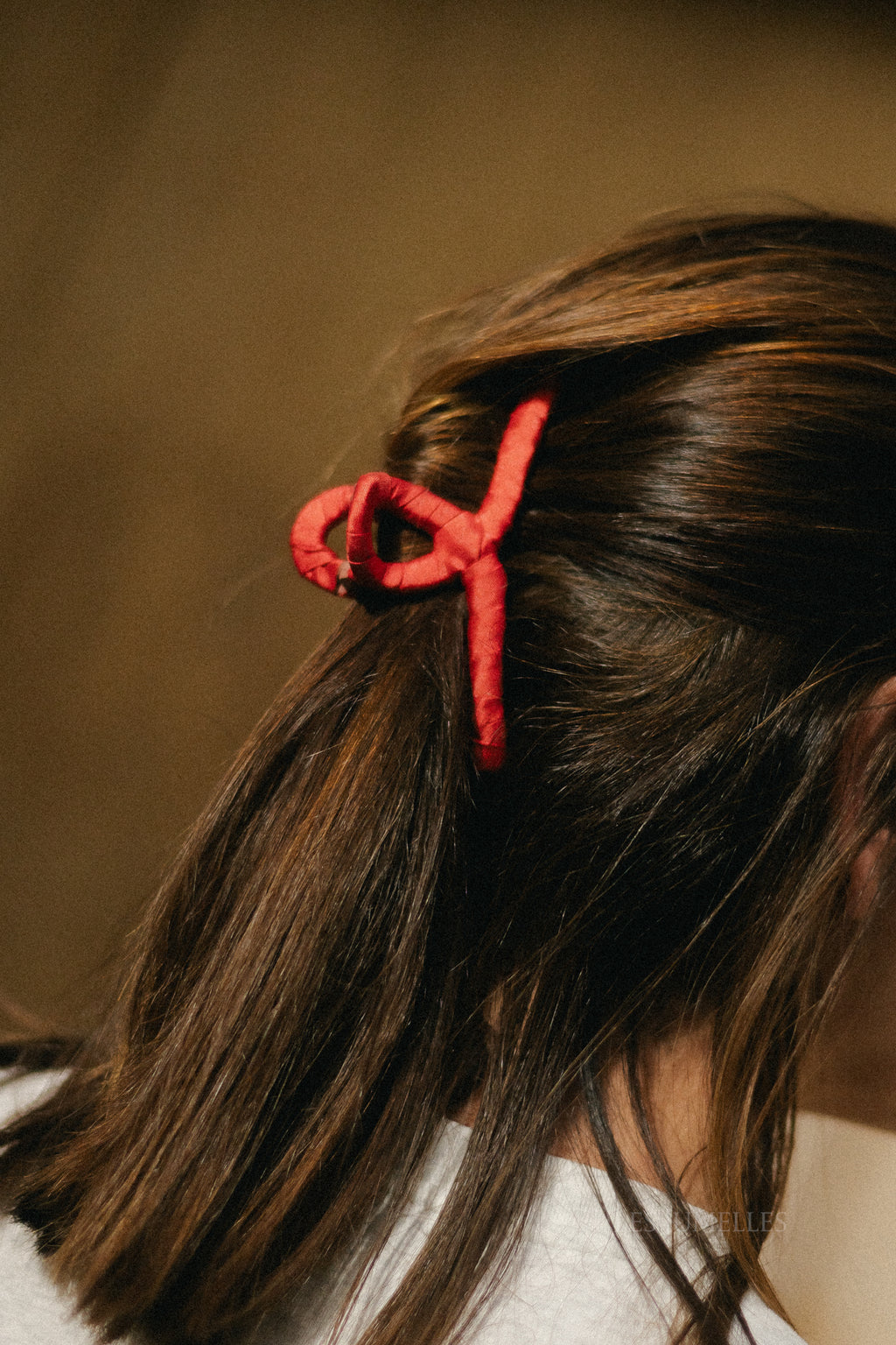 Tila Celabrina Haarclip in Grenadine Red