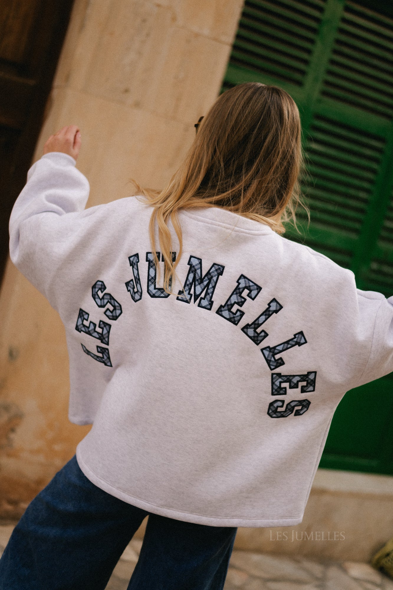 Embroidered LES JUMELLES sweater grey