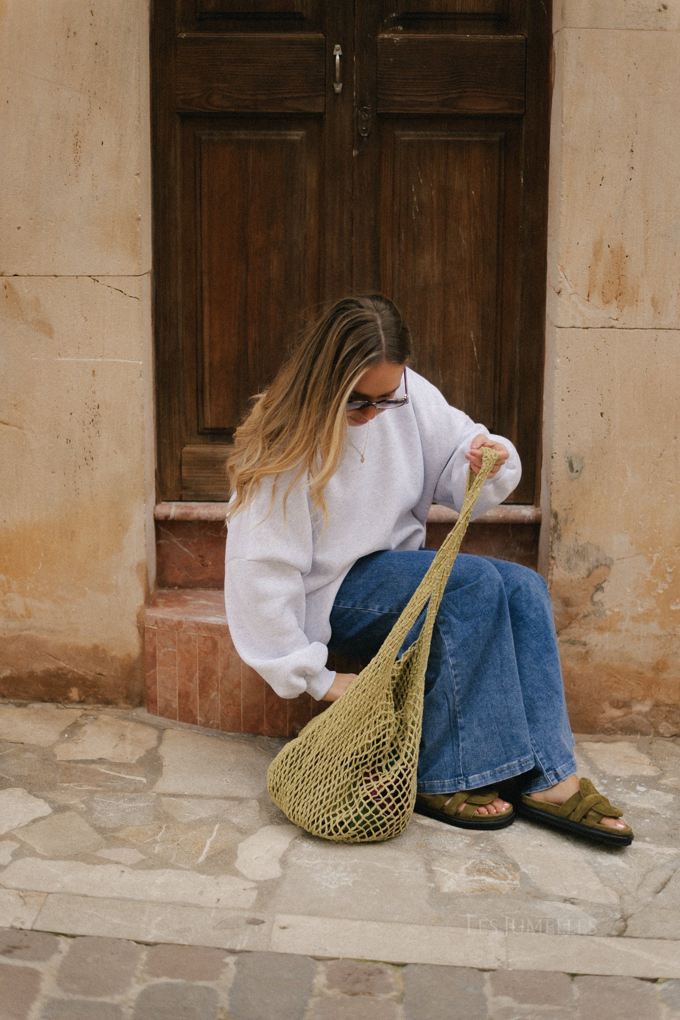 Embroidered LES JUMELLES sweater grey