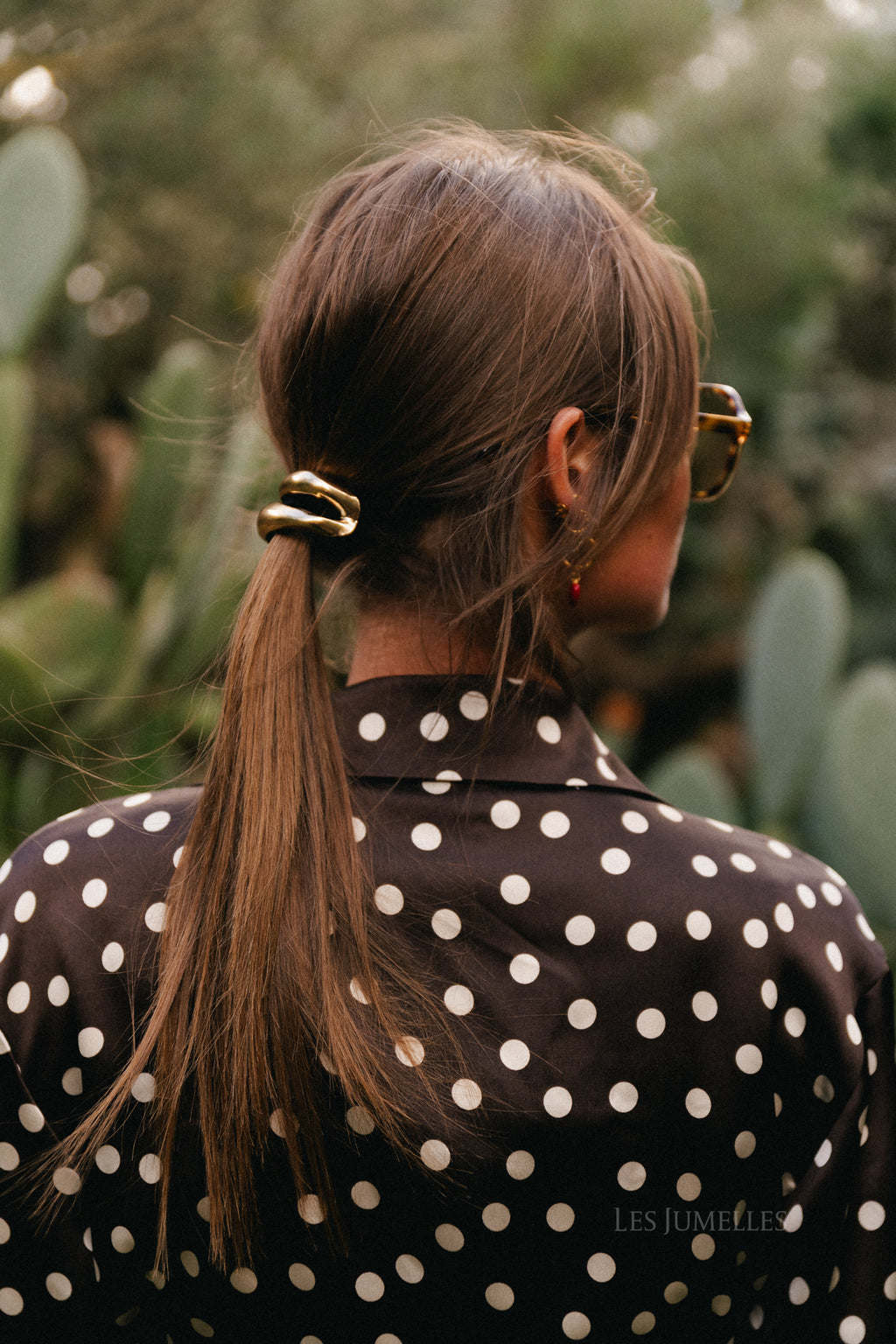 Nœud papillon en métal doré