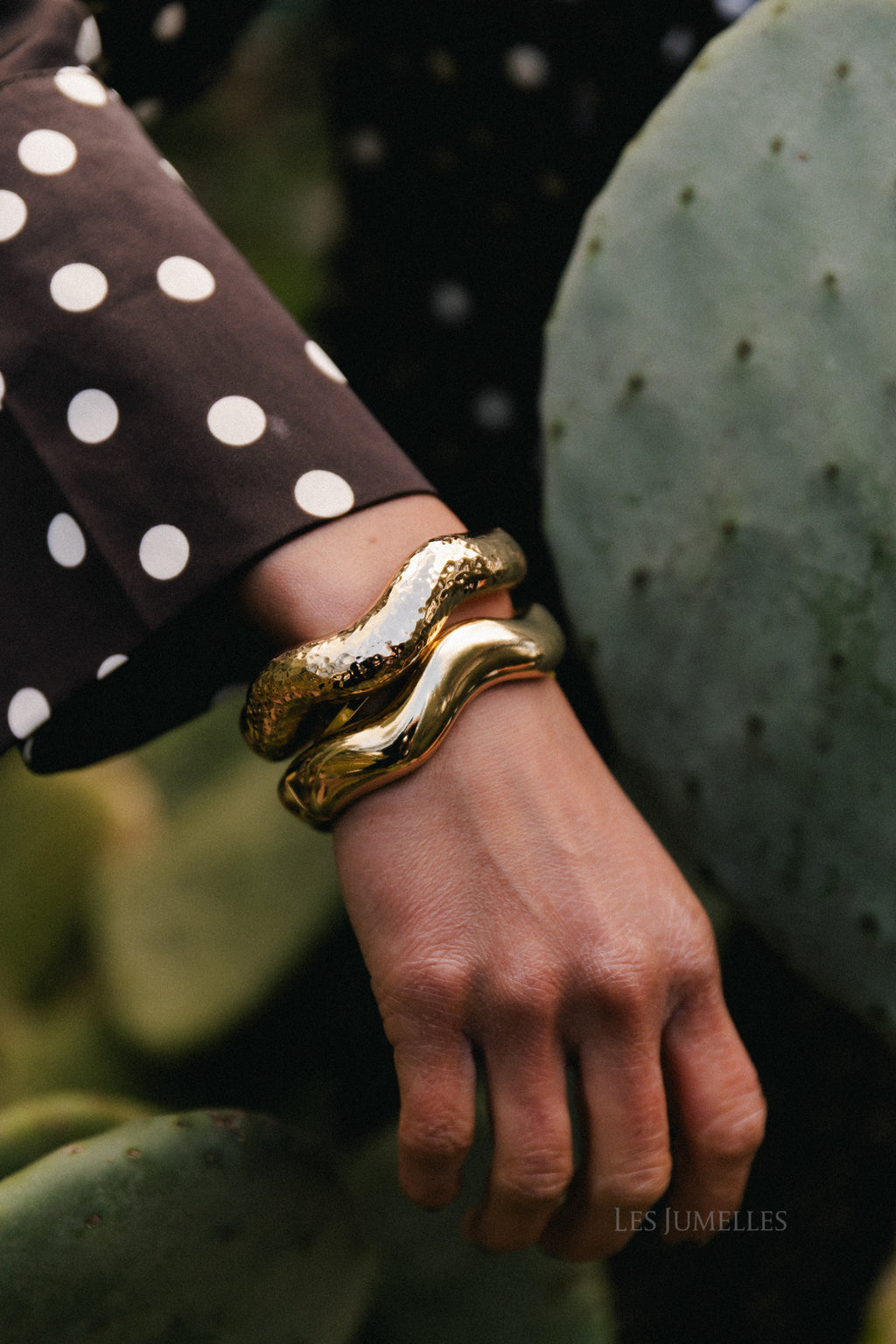 Wave bracelet - gold