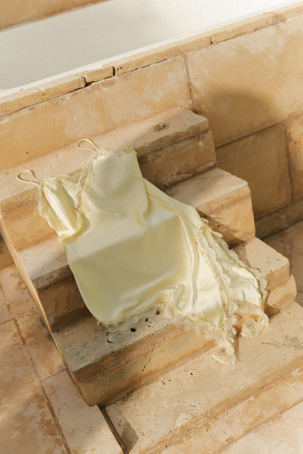 Amelie lace dress butter yellow