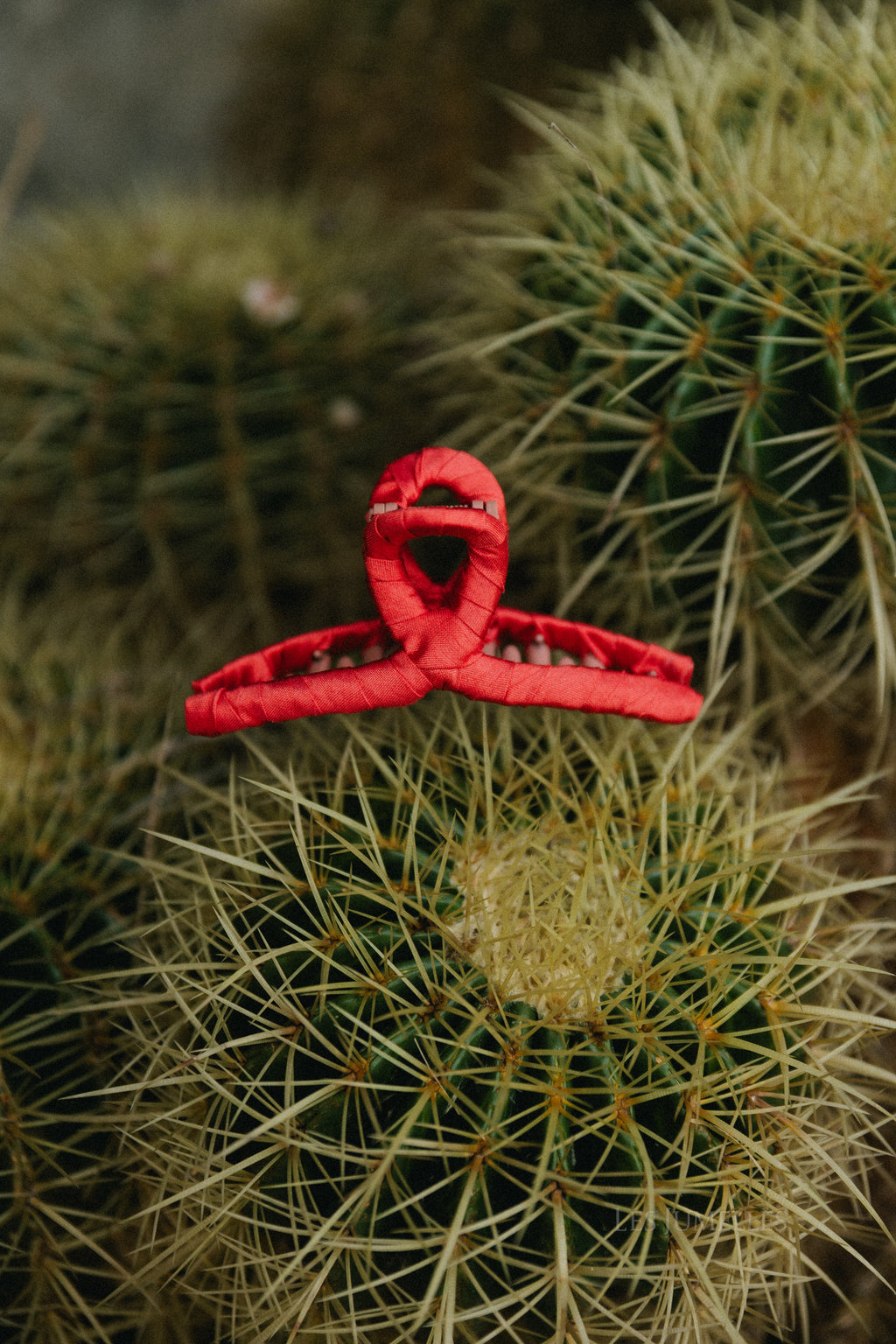 Tila Celabrina Haarclip in Grenadine Red