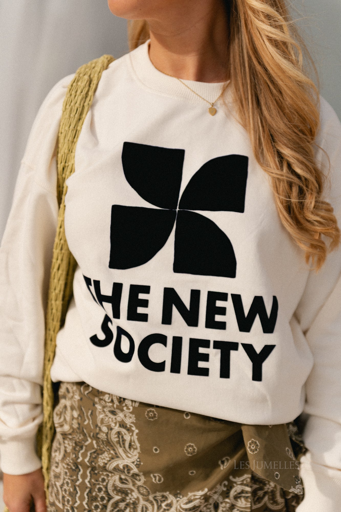 TNS Logo sweatshirt ecru