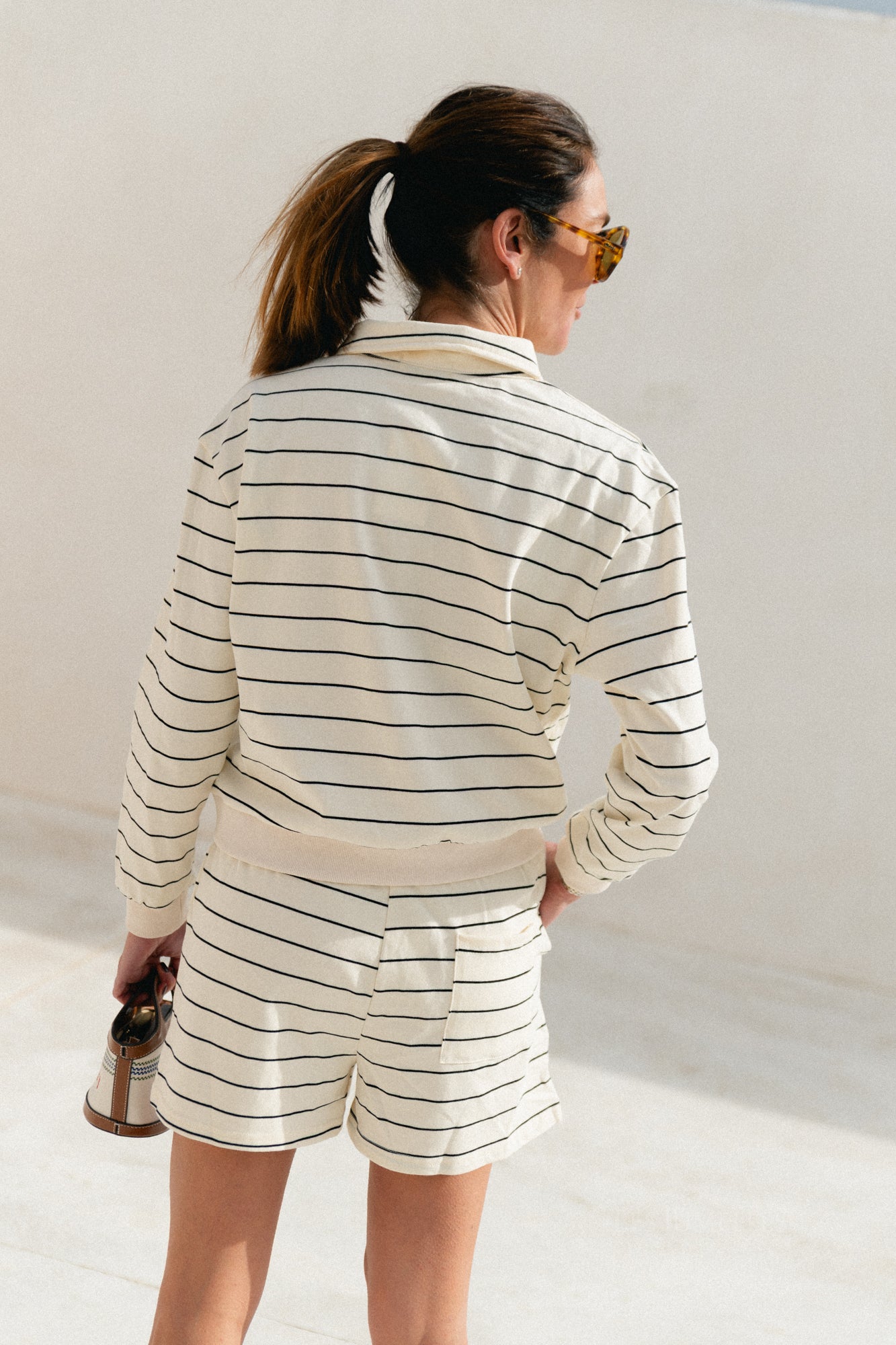 Bien-être club striped polo-collar sweatshirt ecru/black