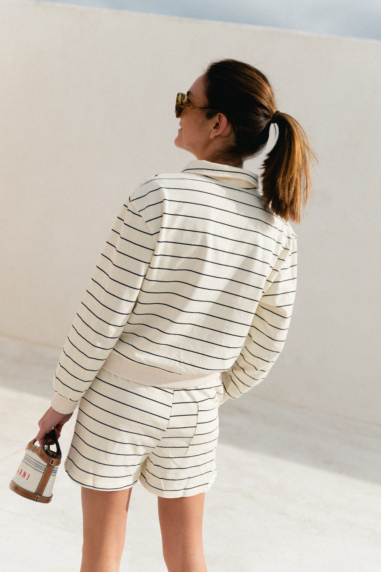 Bien-être club striped polo-collar sweatshirt ecru/black