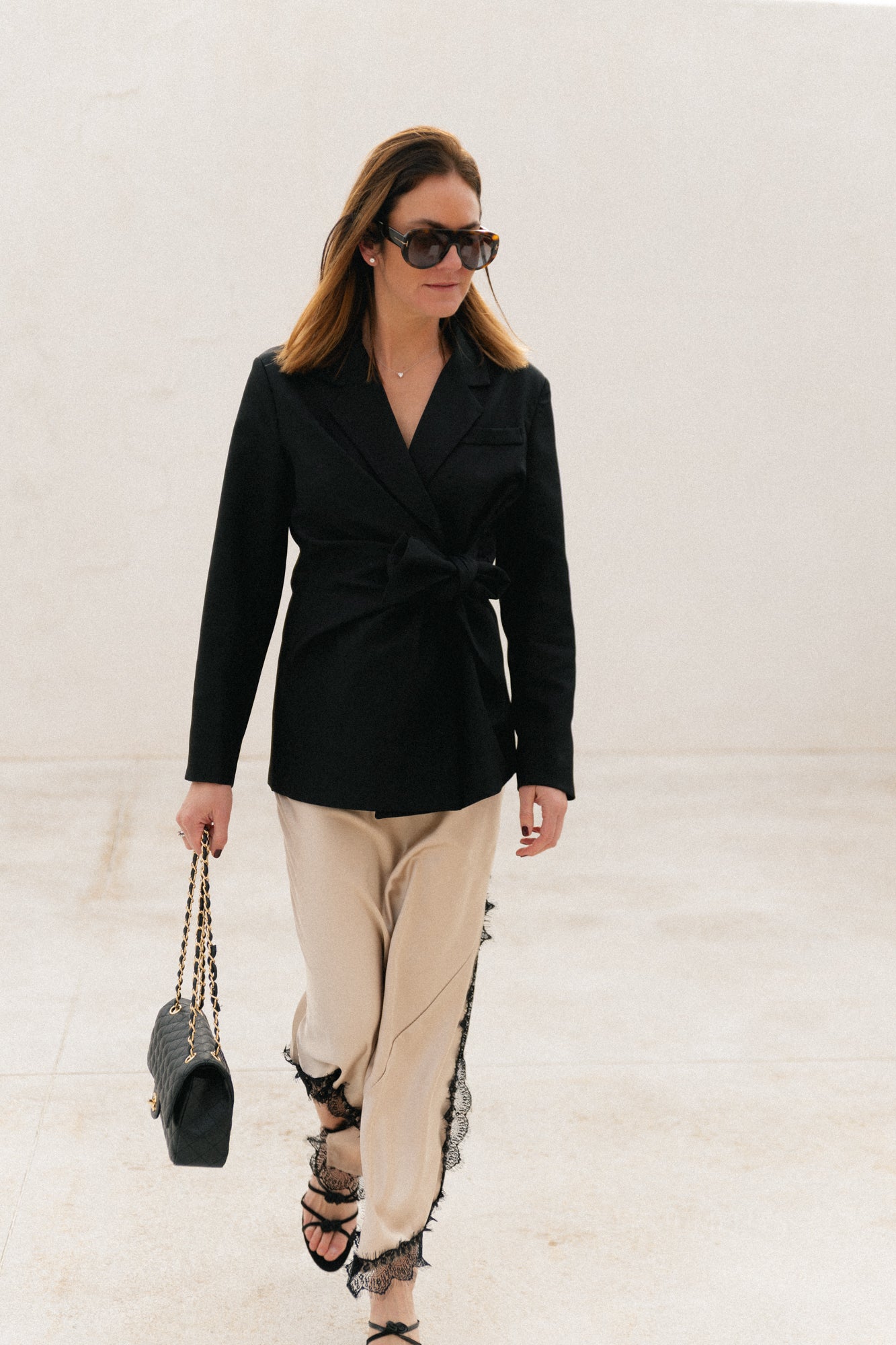 Nova blazer met strik zwart