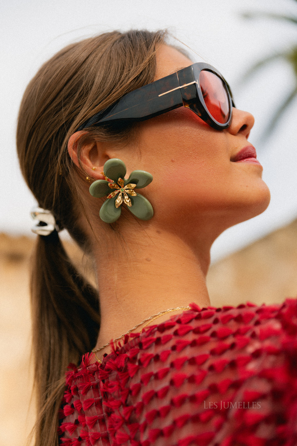 Big flower earrings green