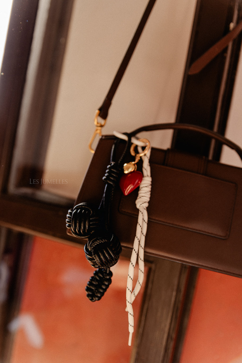 Keychain leather balls black/white