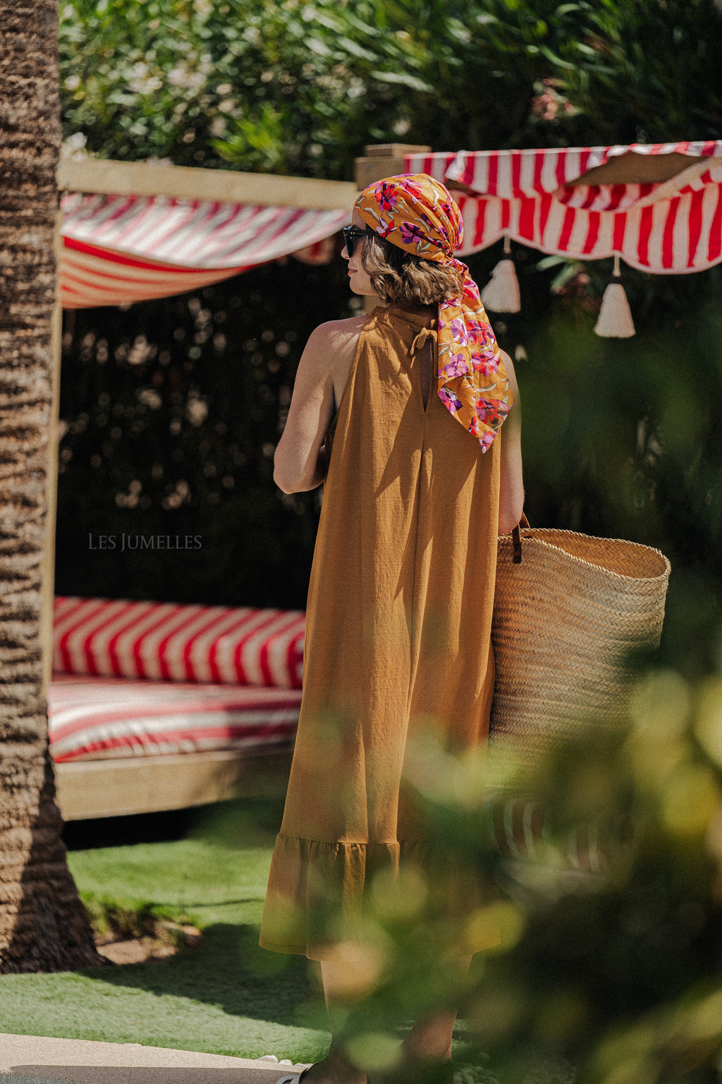 VICarmena Neckholder-Midikleid in Cathay Spice
