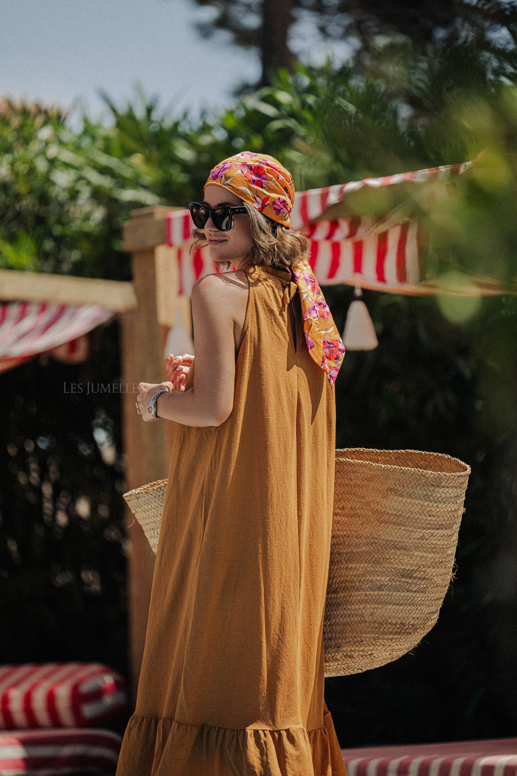 VICarmena Neckholder-Midikleid in Cathay Spice