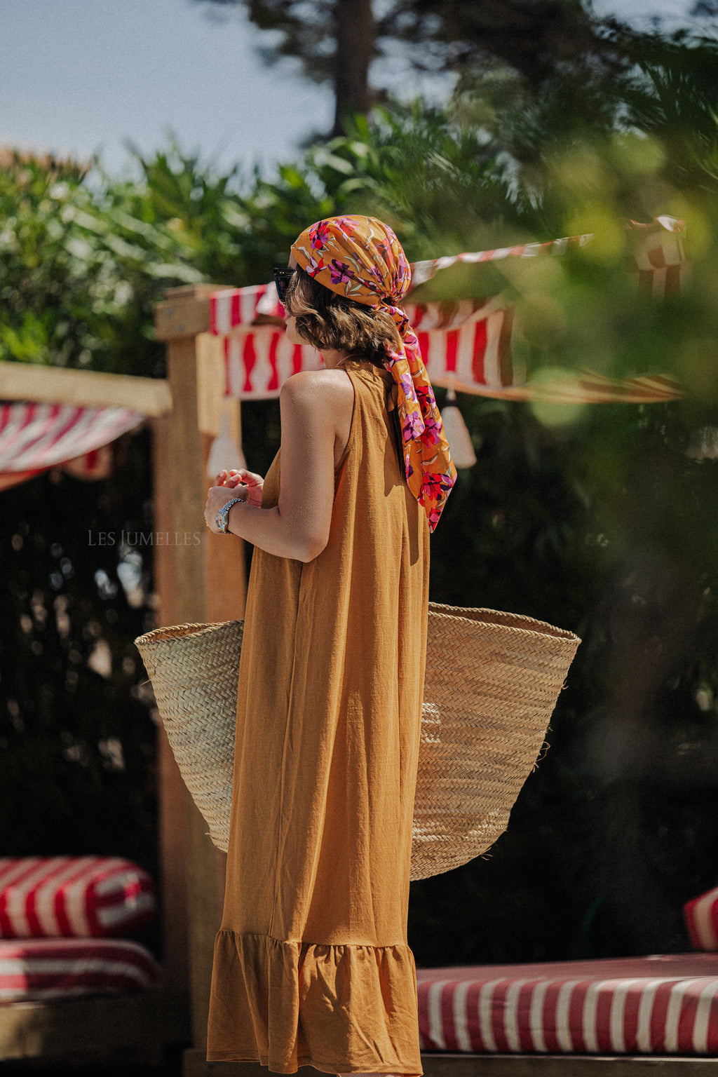 VICarmena Neckholder-Midikleid in Cathay Spice