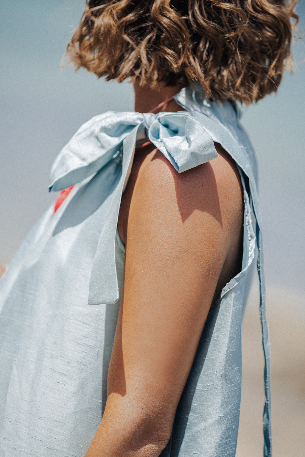 Ella Halterneck Maxikleid in Hellblau
