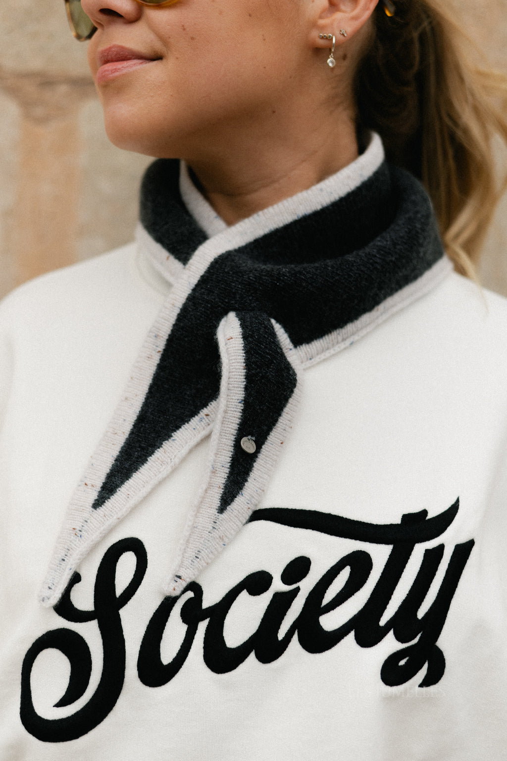 Lizzy wool triangle scarf anthracite