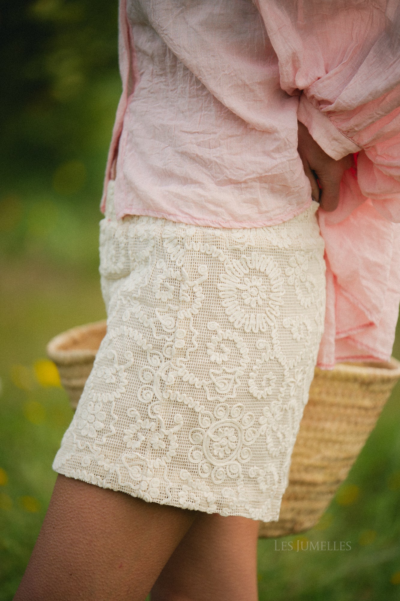 Floral embroidered lace shorts light beige