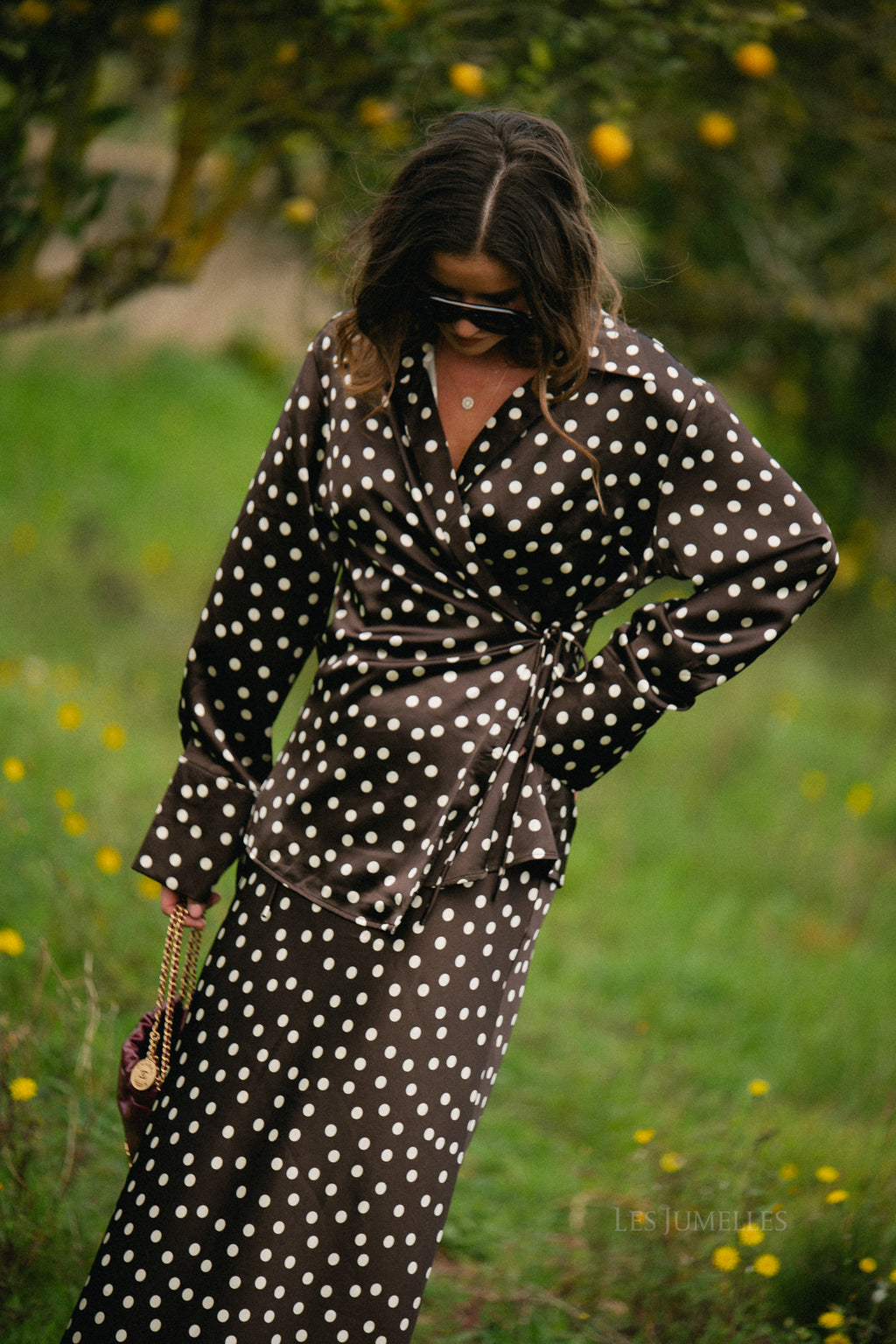 Chemise cache-cœur Juliana à pois marron foncé/écru