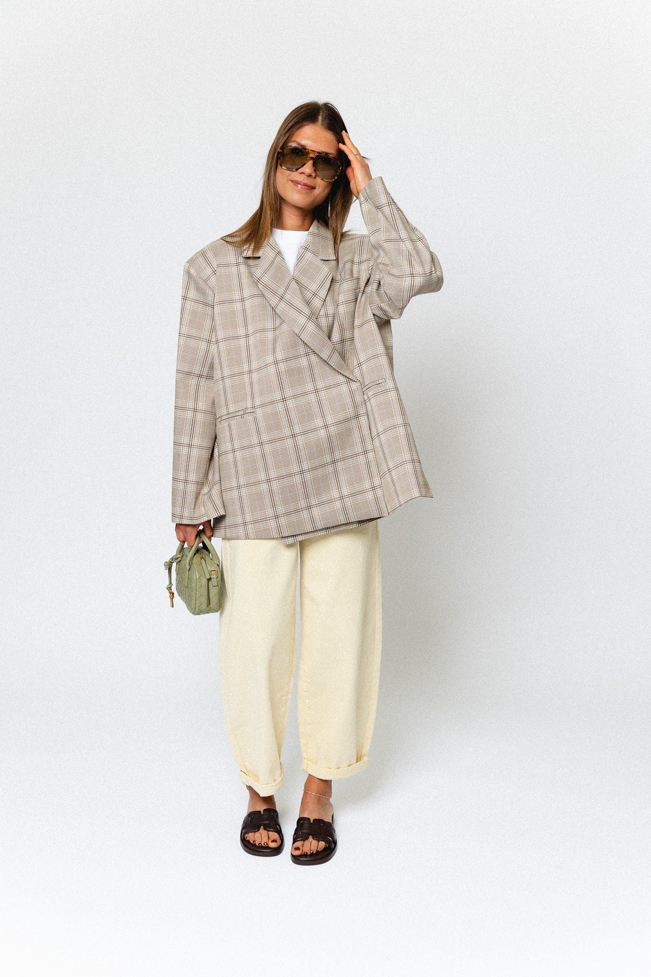 Chloe oversized signature check blazer taupe/brown