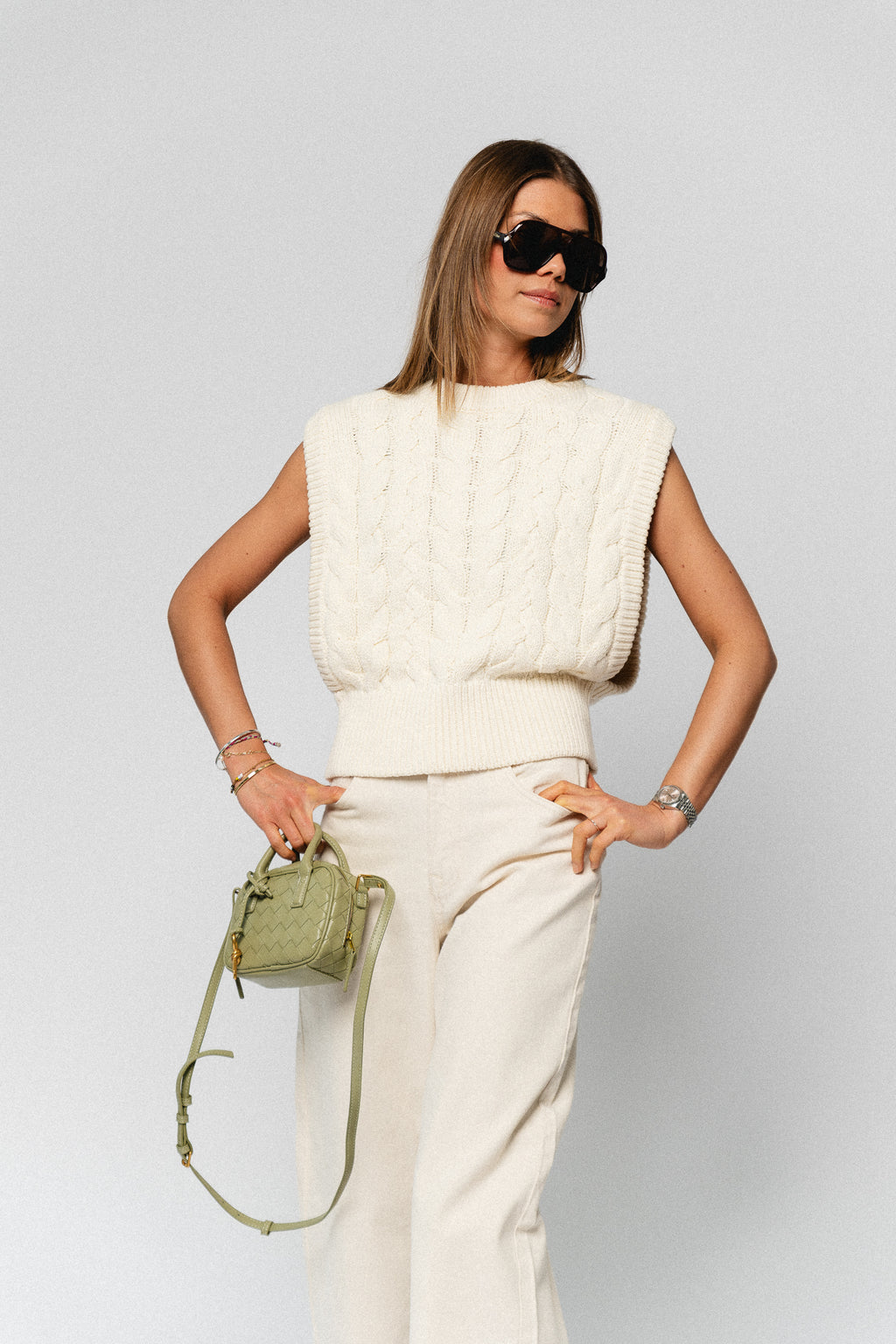 ROUCalia O-neck knitted vest birch