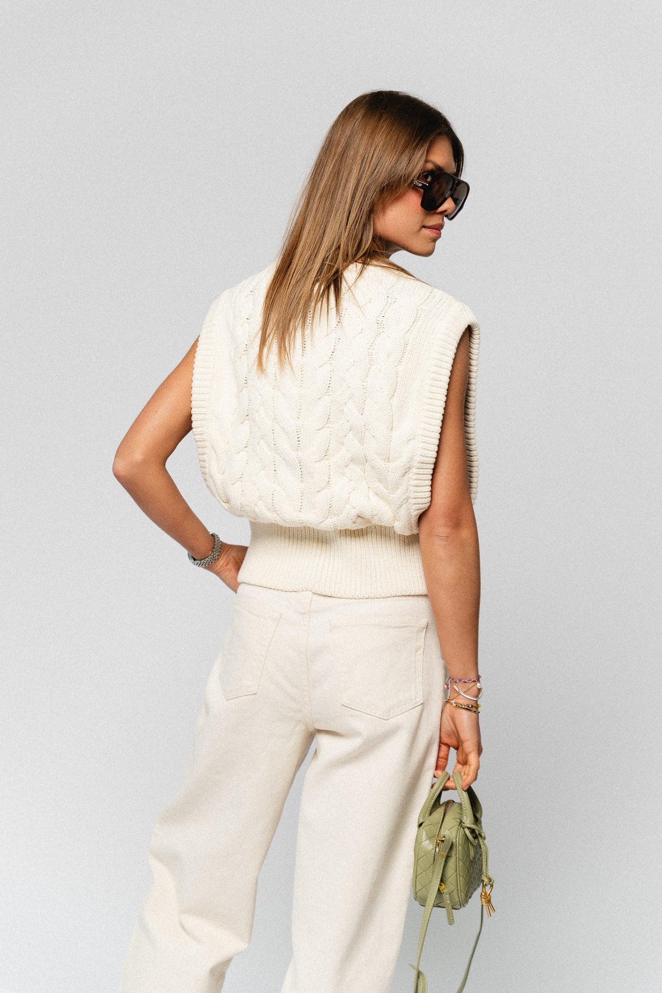 ROUCalia O-neck knitted vest birch