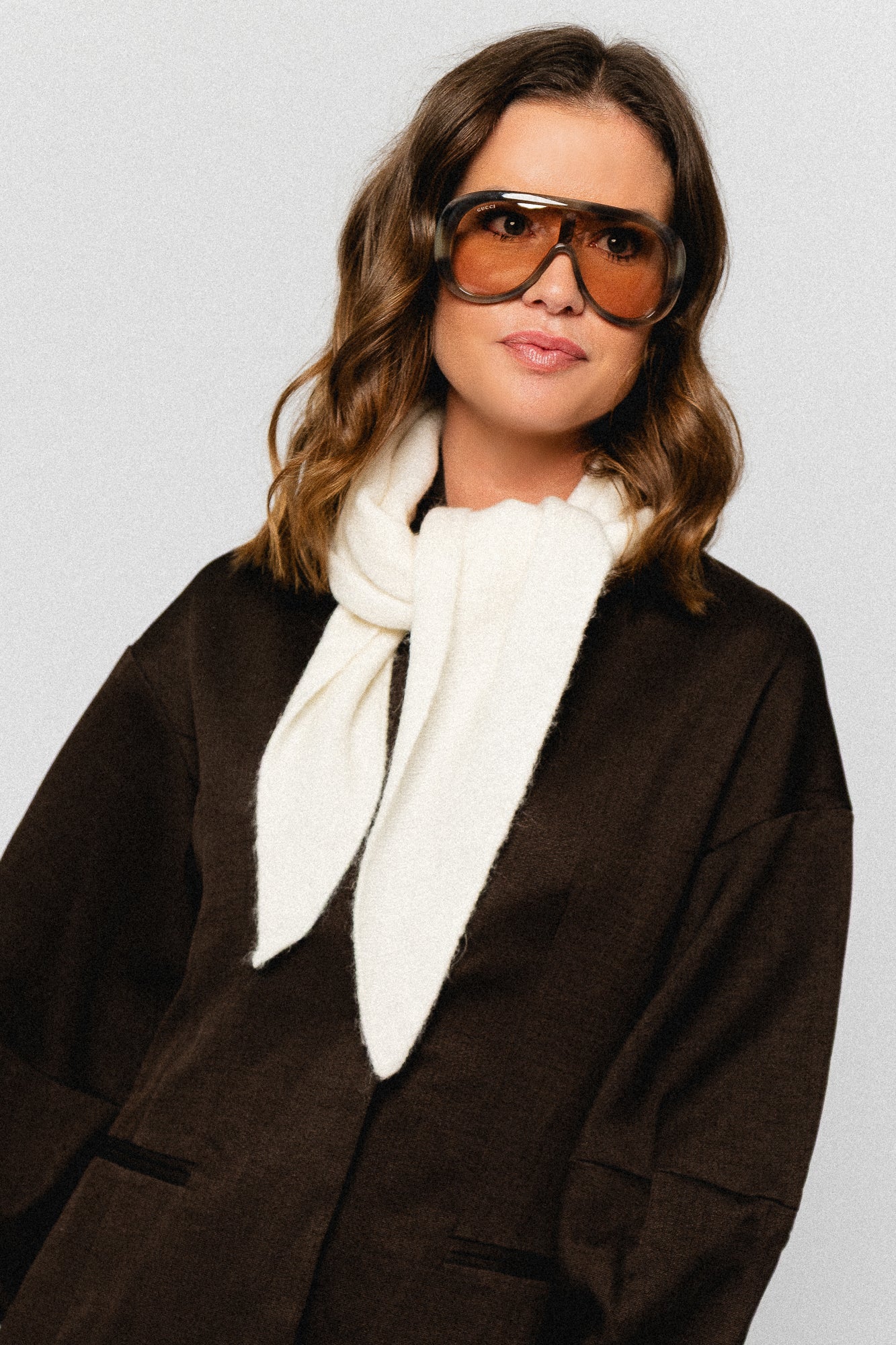 Juhla triangle scarf ecru