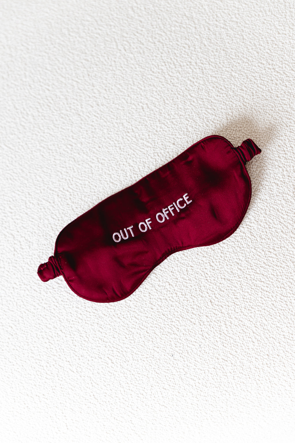 Out of office eye mask burgundy