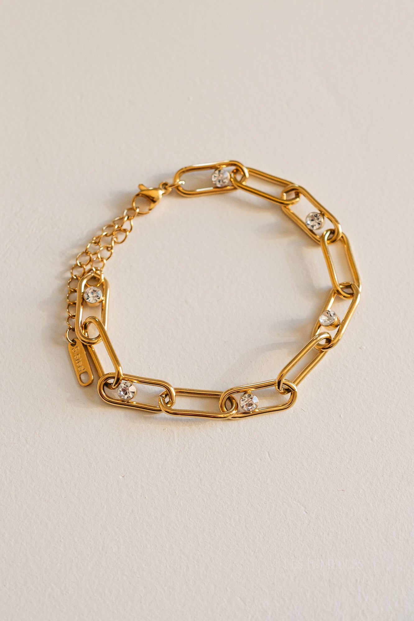 Paperclip bracelet gold medium