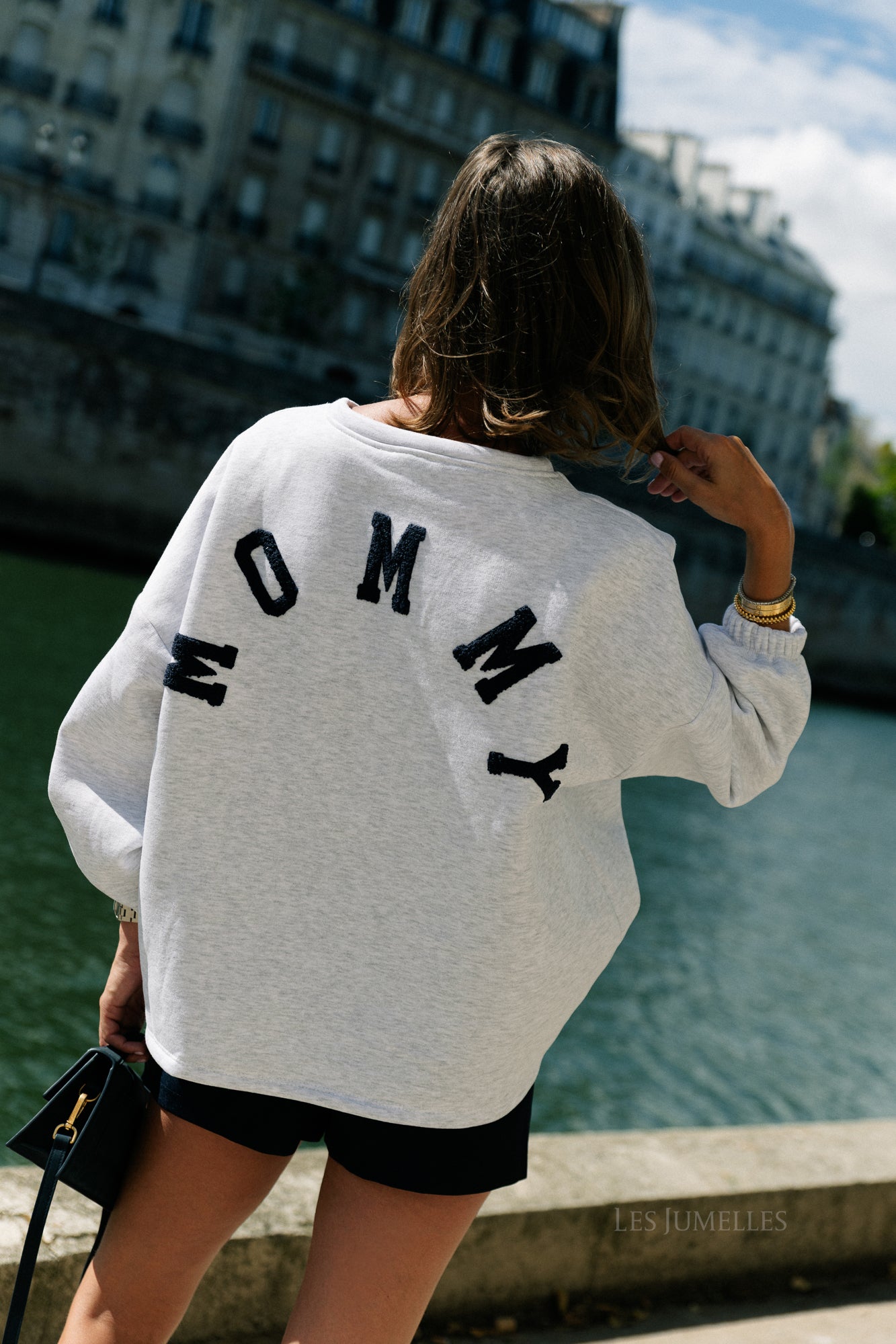 'Mommy' sweater light grey
