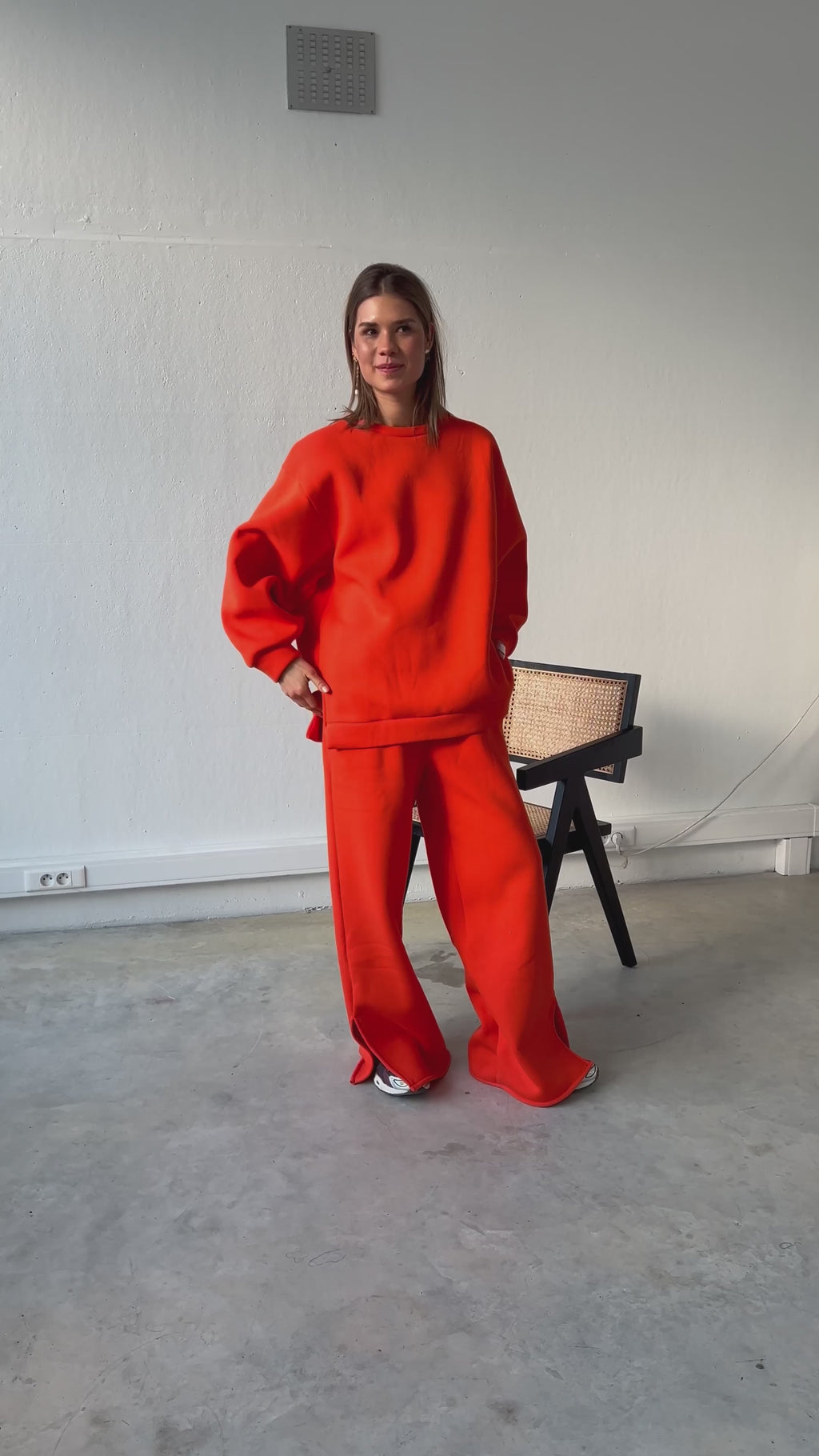Emelyne sweat pants with split orange
